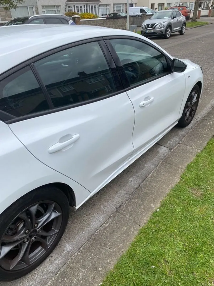 2019 Ford Focus - Image 4