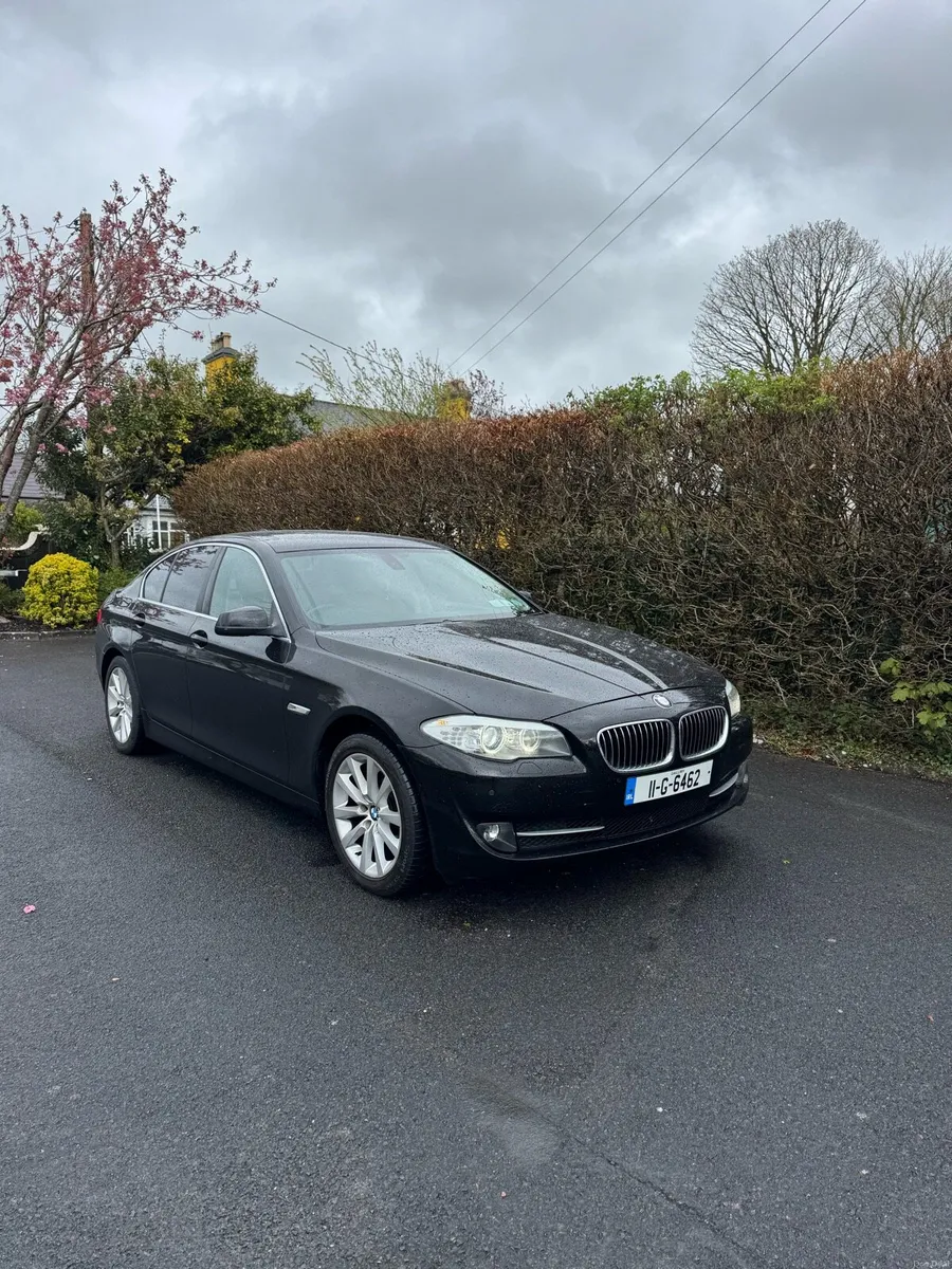 2011 BMW 520D SE AUTOMATIC - Image 1
