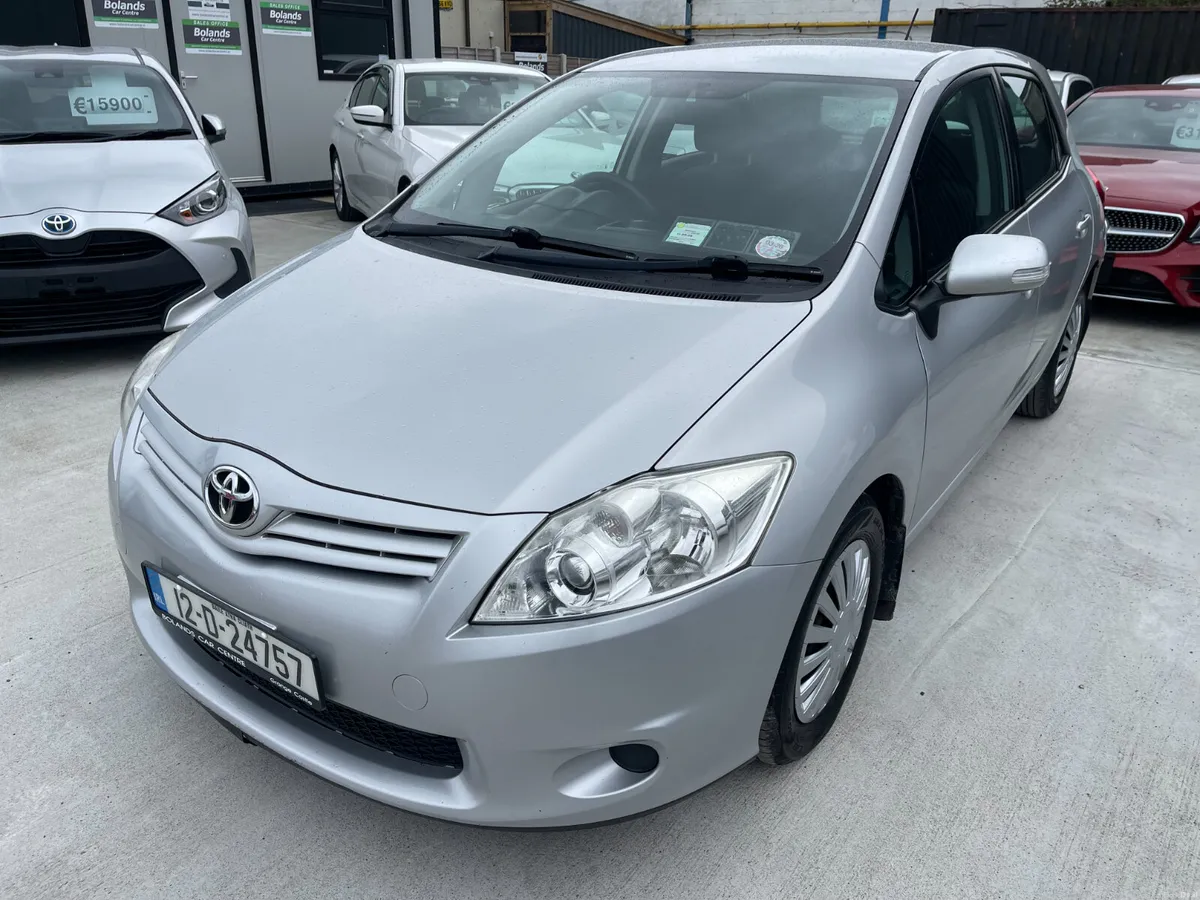 2012 Toyota Auris Diesel 1.4 D4D 5dr Model - Image 3