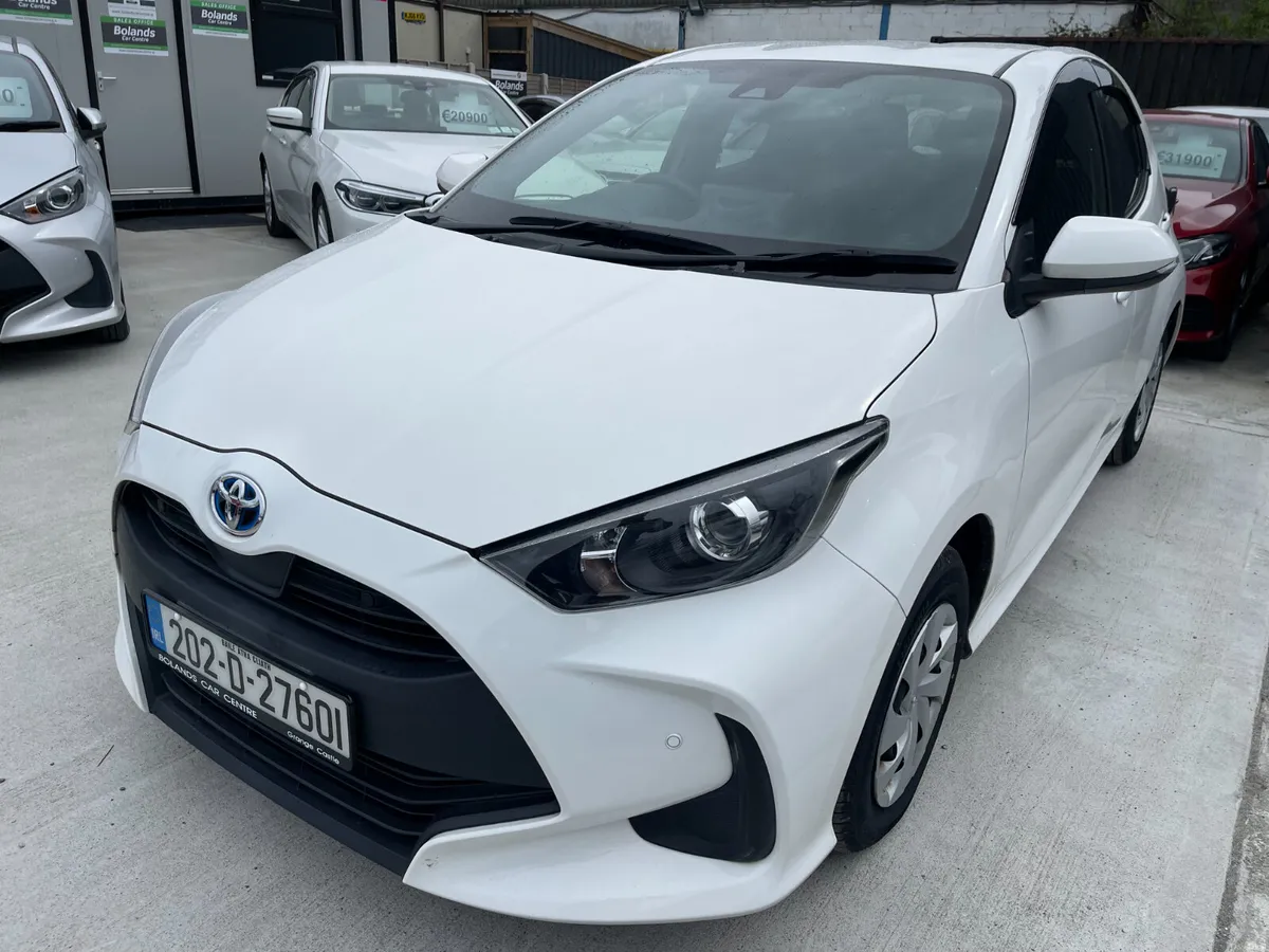 202 Toyota Yaris 1.5 Hybrid Automatic 5dr Model - Image 4