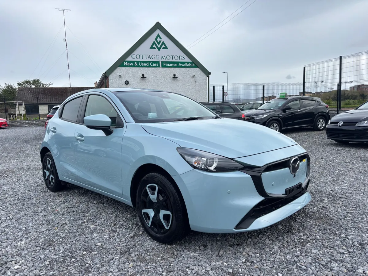 Mazda 2 - Image 2