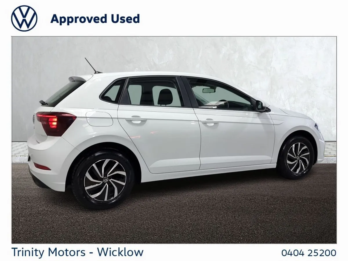 Volkswagen Polo ** LIFE ** 1.0 MPI ** 80BHP ** MAN - Image 3