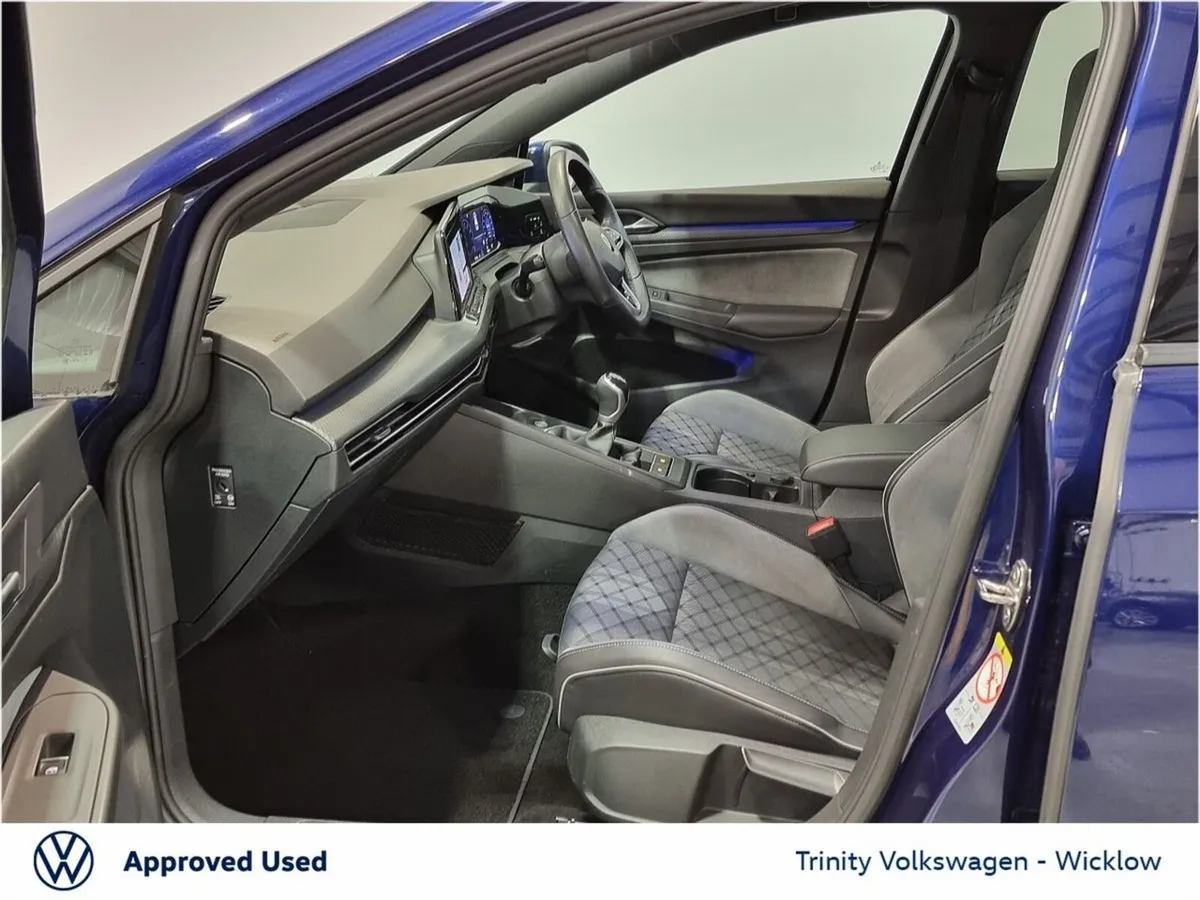 Volkswagen Golf ** R-LINE ** 1.5 TSI ** 130BHP ** - Image 4