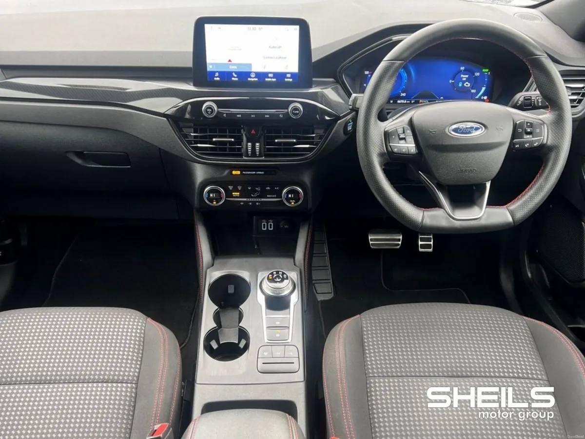 Ford Kuga 2.5 Duratec 225PS PHEV ST-Line Auto - Image 3