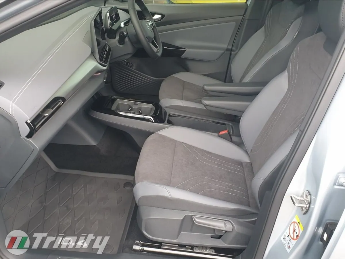 Volkswagen ID.4 ** 261 WITH 0% FINANCE ** PRO PLUS - Image 4