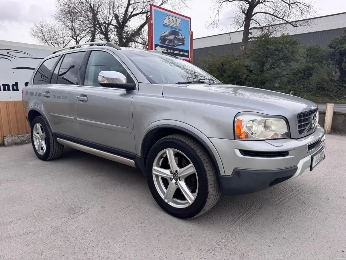 11 Volvo XC90 2.4D AWD R-Design Geartronic - Image 1