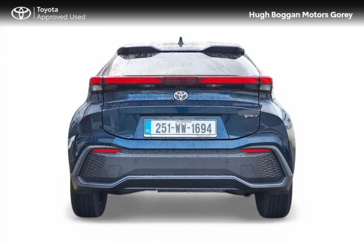Toyota C-HR Sport Hybrid - Image 4