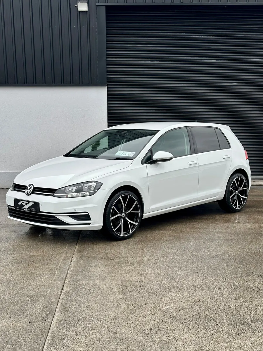 Volkswagen Golf 2018 TDI - Image 1