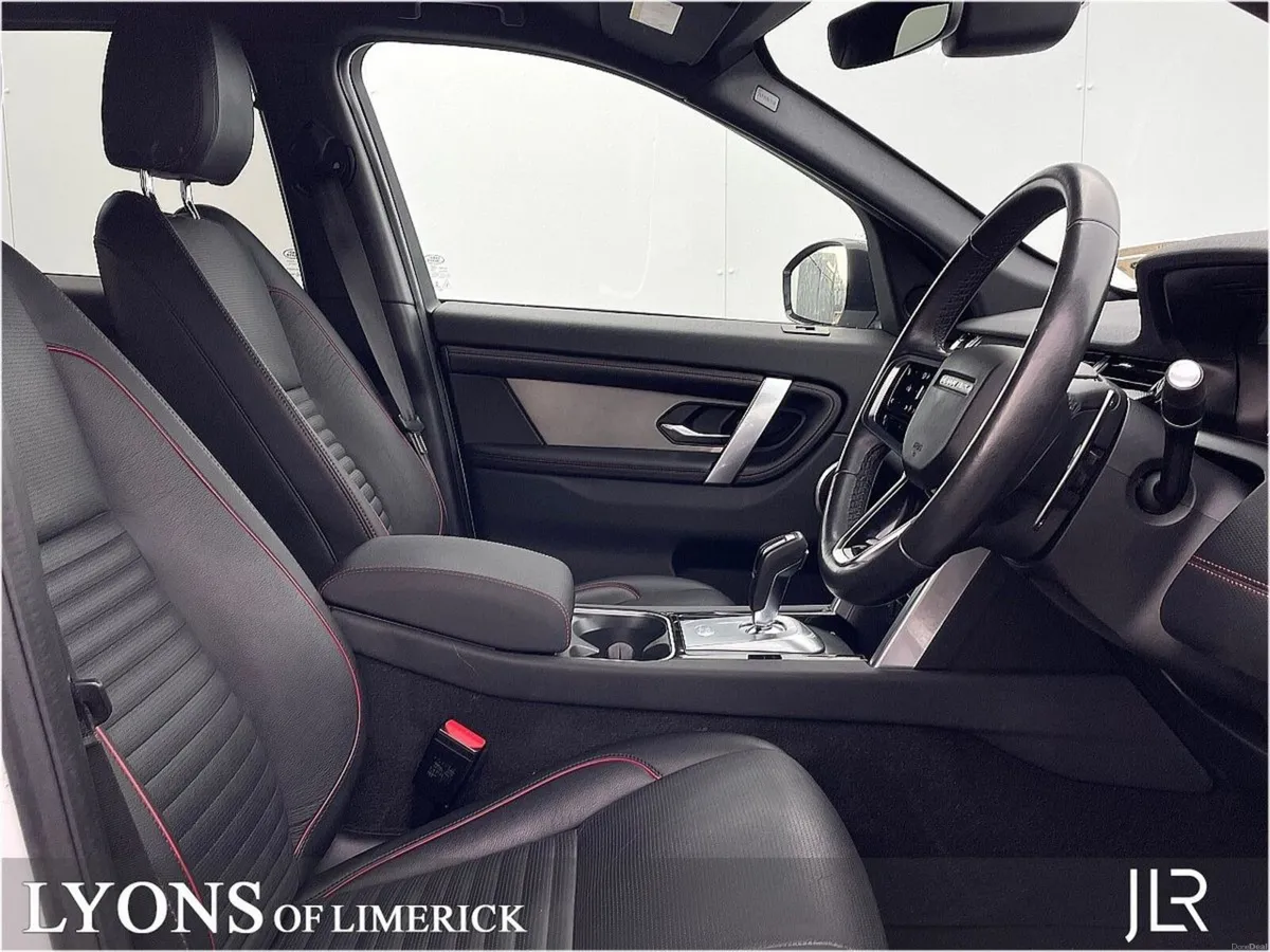 Land Rover Discovery Sport 1.5 PHEV R-Dynamic S Au - Image 4