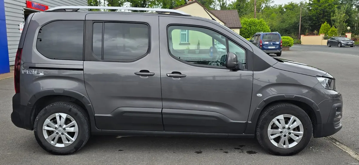 Wheelchair Accessible 2022 Peugeot Rifter - Image 5