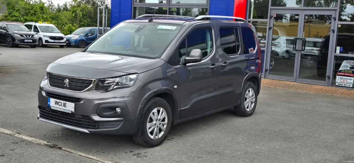 Wheelchair Accessible 2022 Peugeot Rifter - Image 2