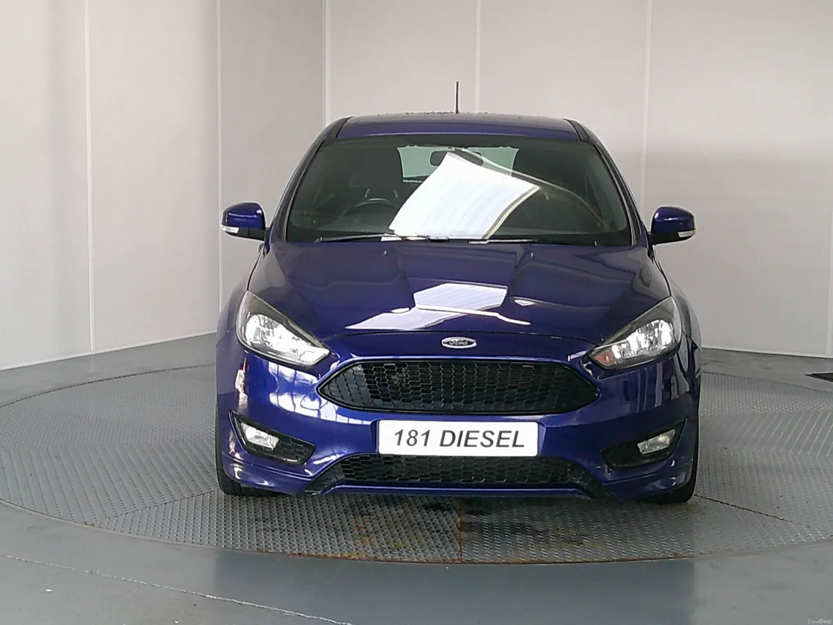 Ford Focus 2018 - Image 3
