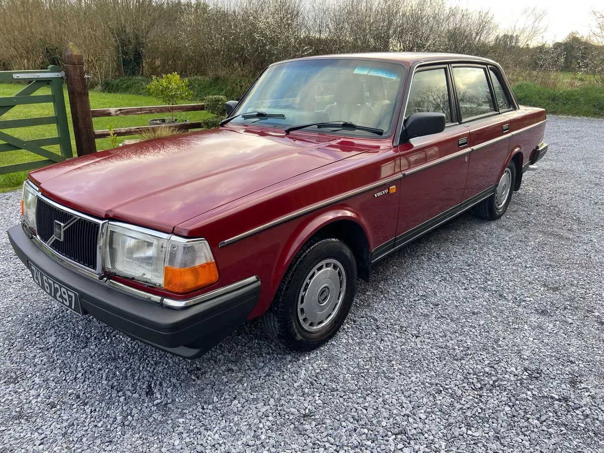 VOLVO 240 GL - AUTOMATIC FULLY LOADED - Image 3