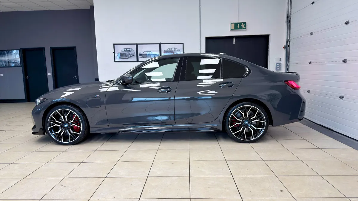 BMW 330E MSPORT PRO - Image 3