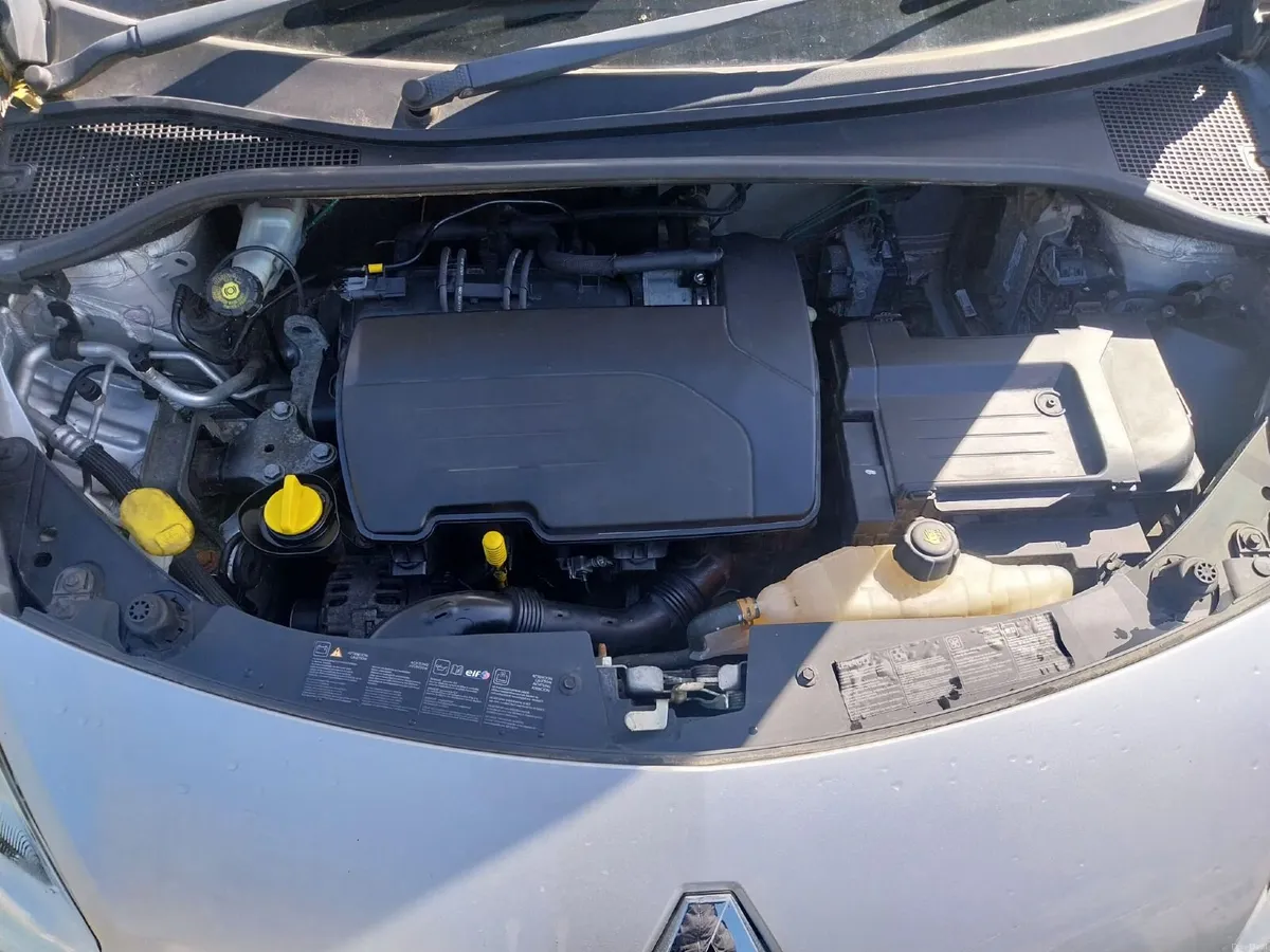 Renault Clio 2011 - Image 1