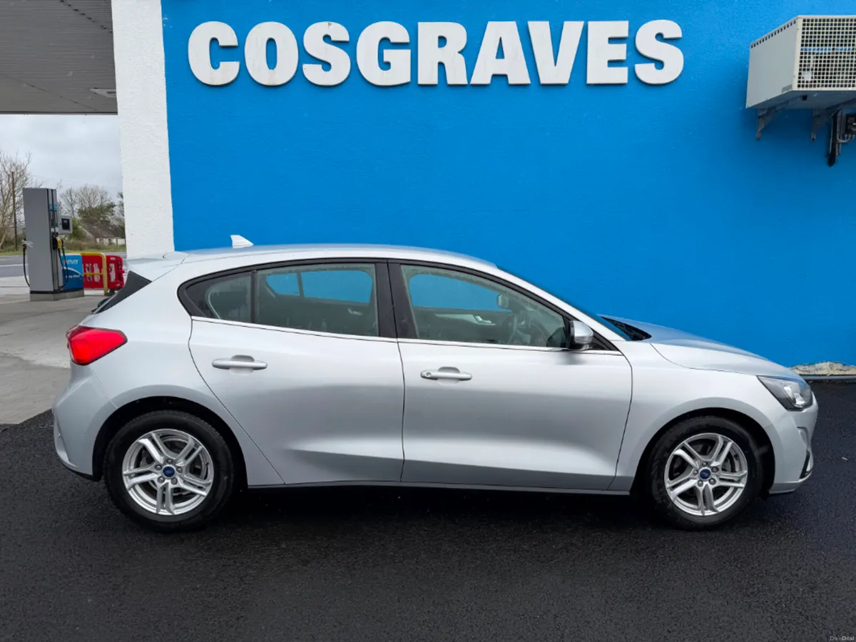 Ford Focus Zetec Edition 1.5TD. 5DR * APPLE CAR PL - Image 2