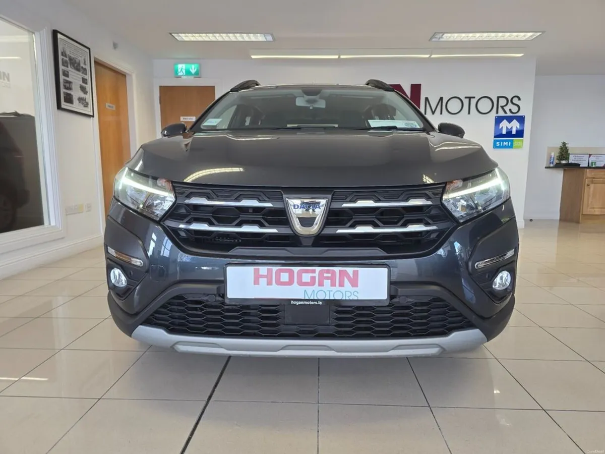 Dacia Jogger 7 Seats Comfort TCE 110 5DR - Image 2