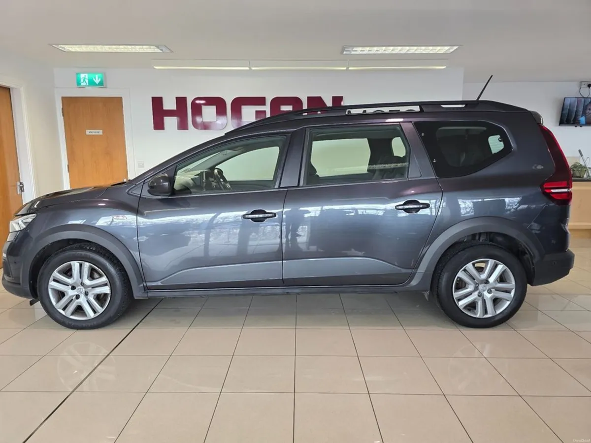 Dacia Jogger 7 Seats Comfort TCE 110 5DR - Image 4