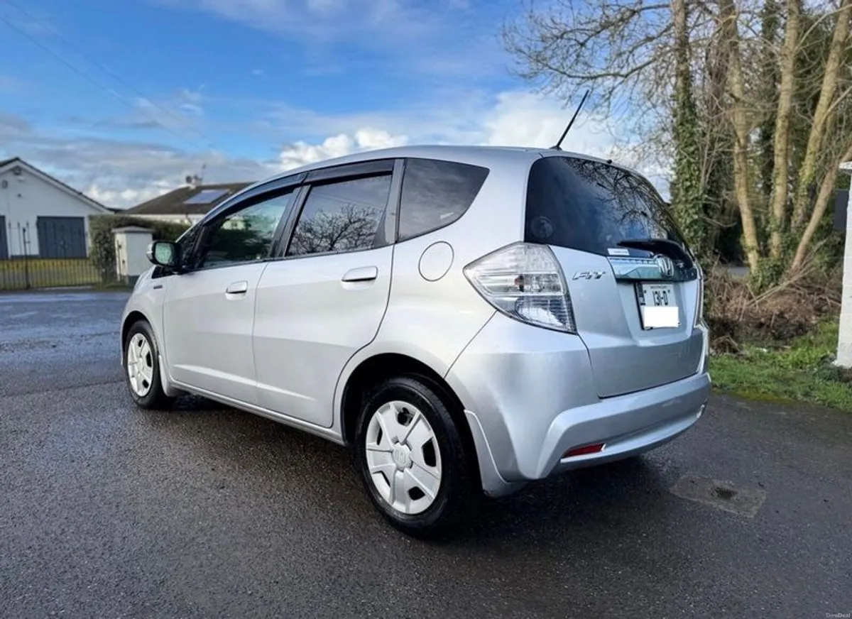 HONDA FIT 2013 AUTOMATIC - NCT 01/27 TAX03/27! - Image 4