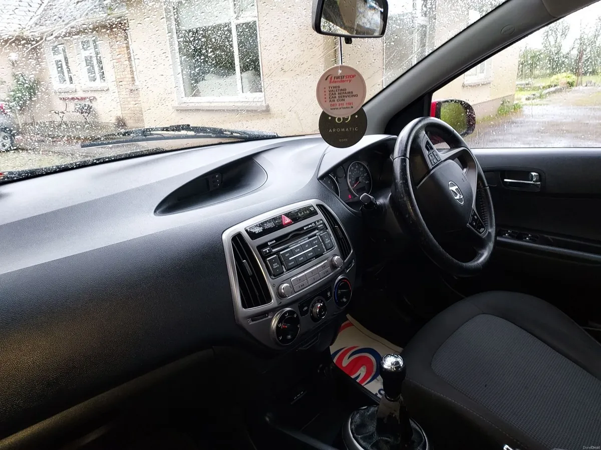 132 Hyundai i20 NCT 12/26 - Image 3