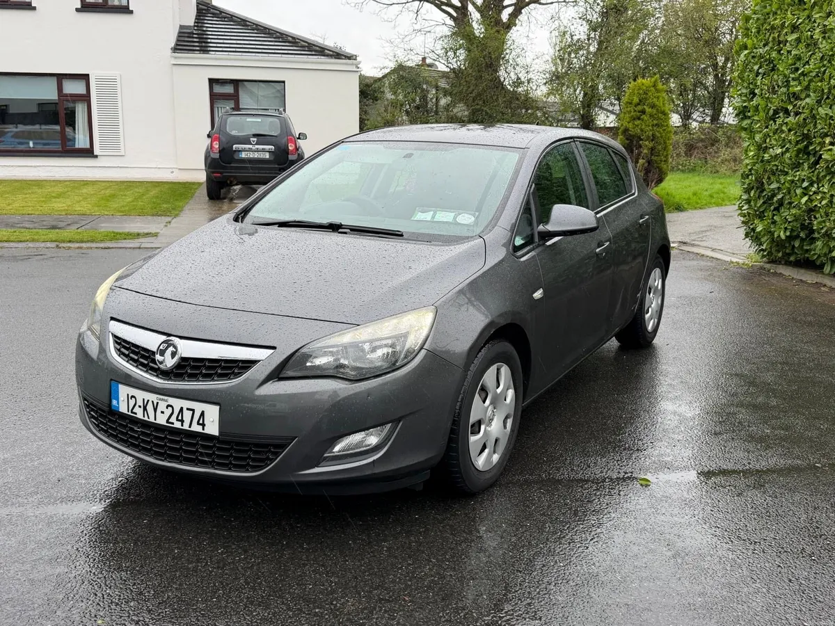 2012 vaxhaul astra 1.7 New nct 2/27 - Image 2
