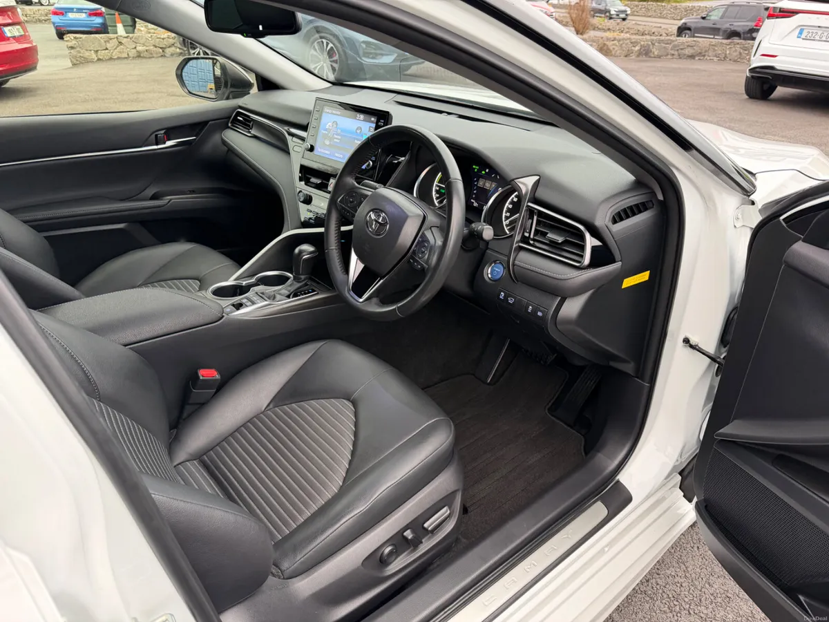 Top Spec - World Sport Edition - Heated Leather - Image 2