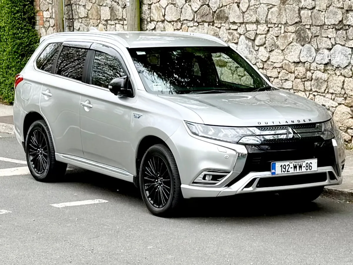 Mitsubishi Outlander 2019!!! HYBRID!!!F S H !!!! - Image 2