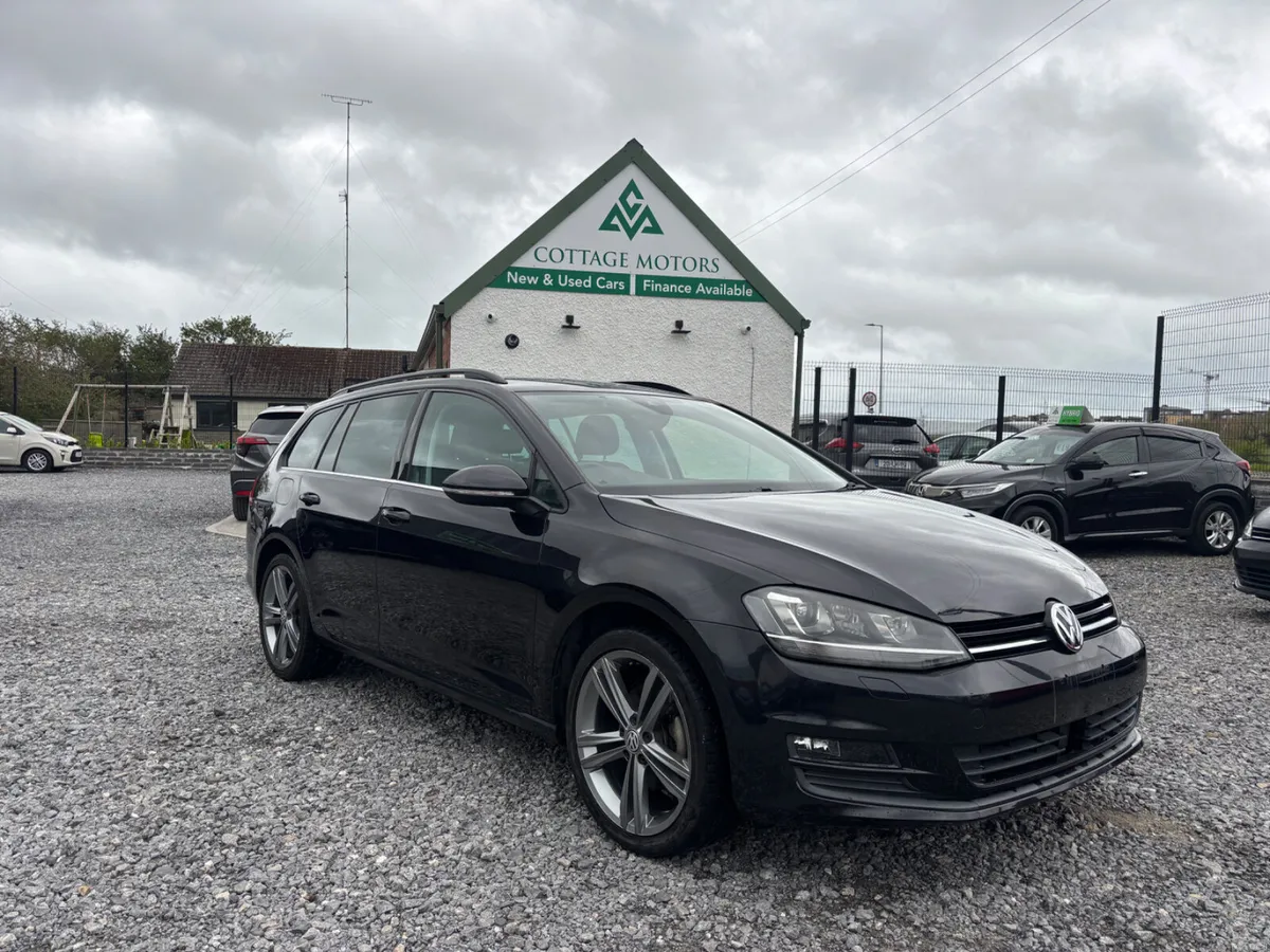 Volkswagen Golf Estate - Image 2