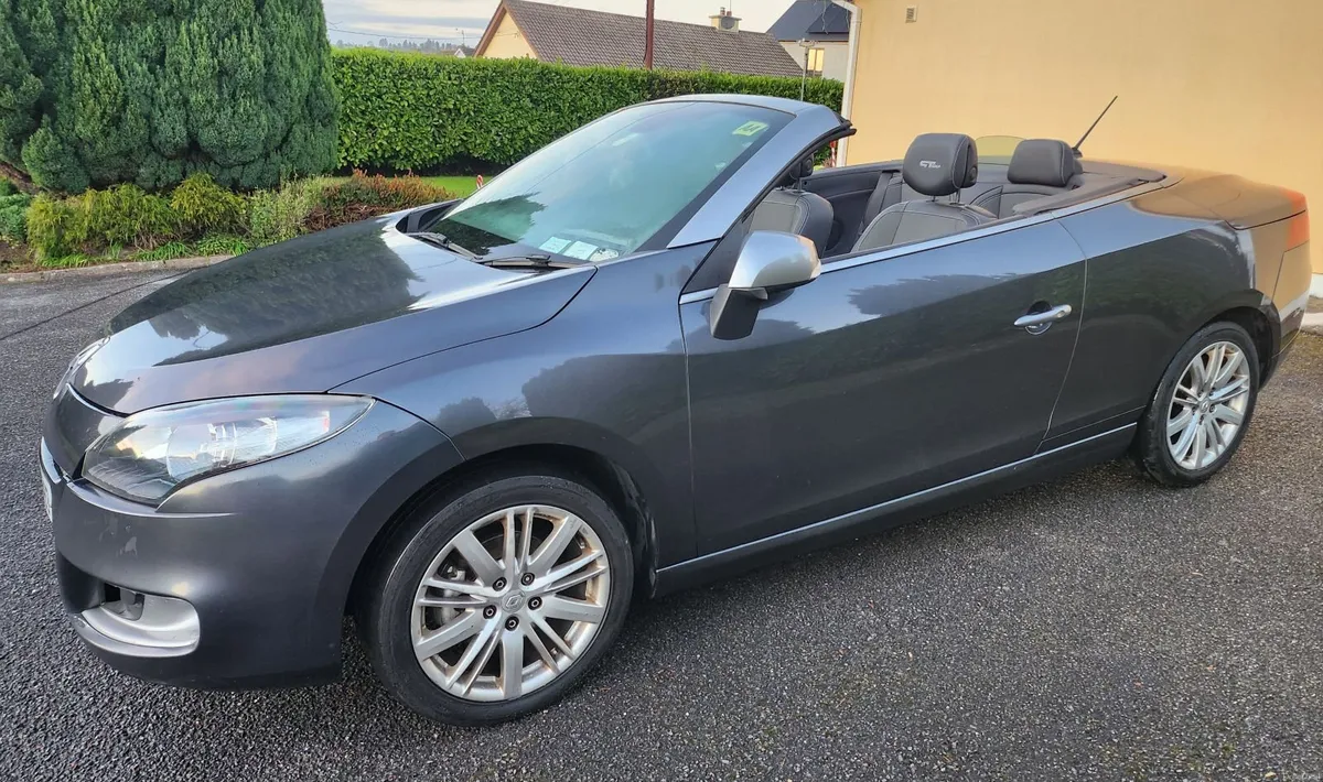 Renault Megane  GT Line Cabriolet Coupe 2013 - Image 1