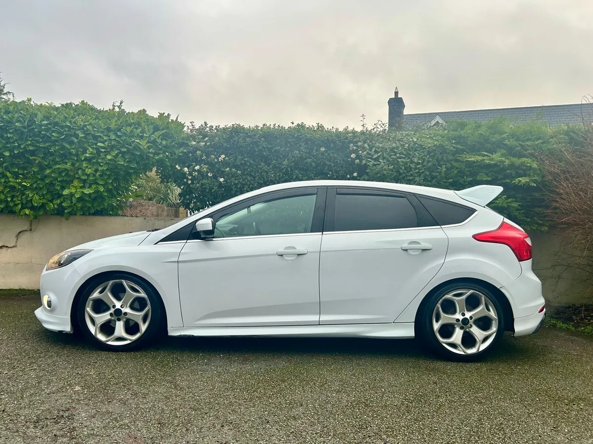 Ford Focus 1.0 Ecoboost - Image 2