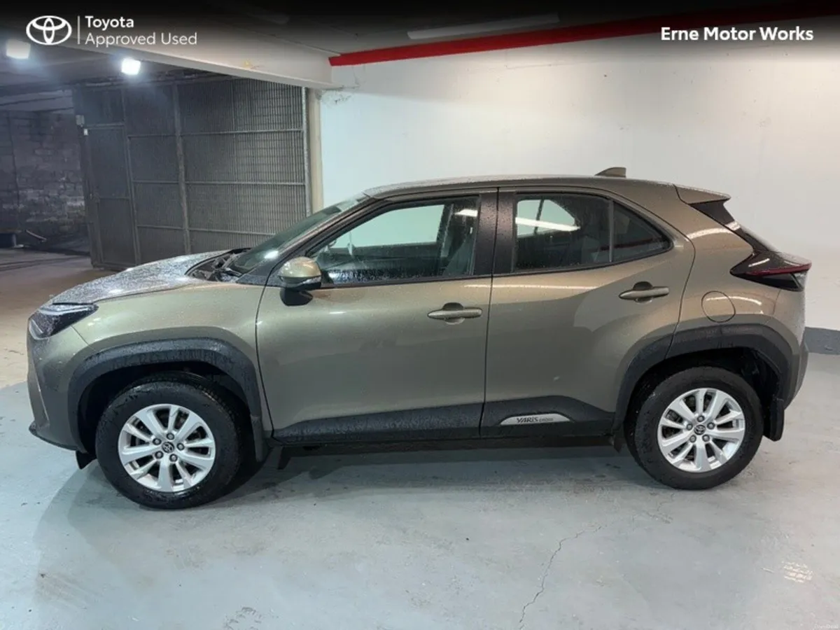 Toyota Yaris Cross YARIS CROSS LUNA*REDUCED BY €50 - Image 2