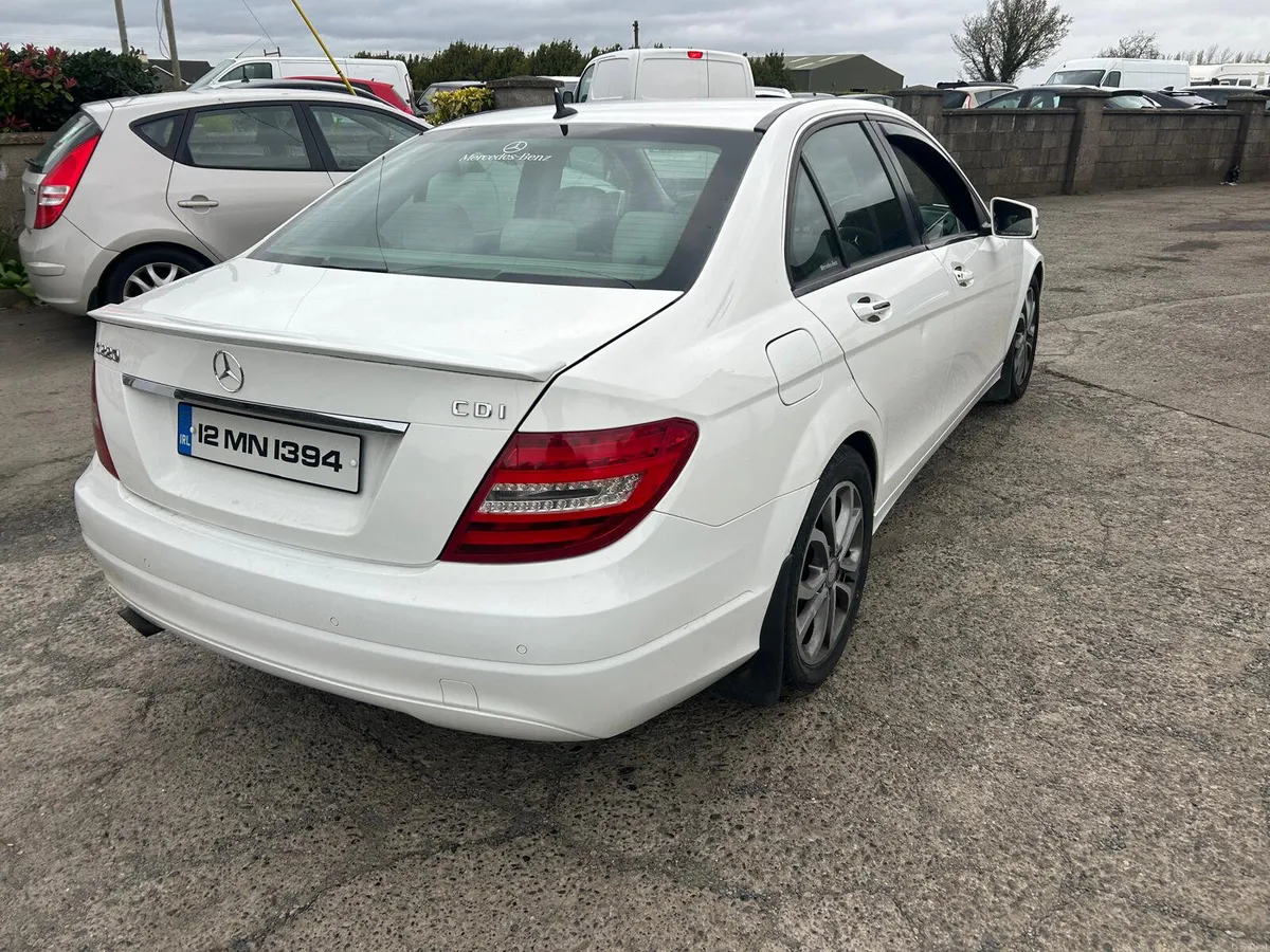 Mercedes-Benz C-Class 2012 - Image 4