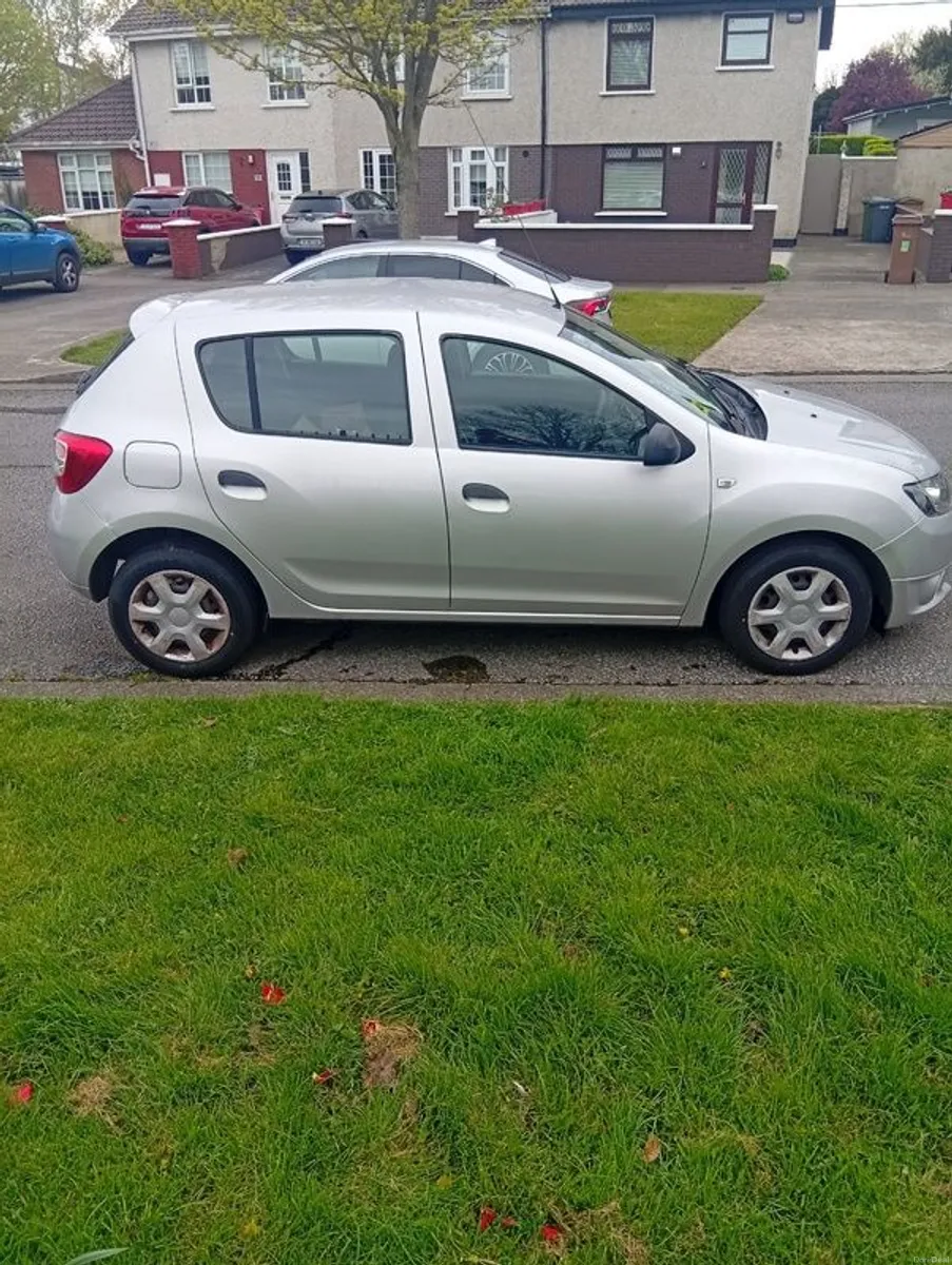 2015 Dacia Sandero - Image 2