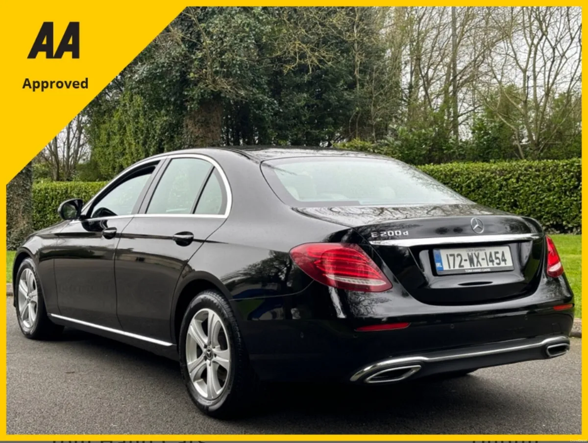 Mercedes-Benz E200 AVANTGARDE 2017 - Image 3