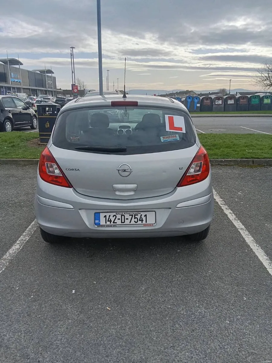 Opel corsa 1.2 very low mileage, only 86000KM - Image 3