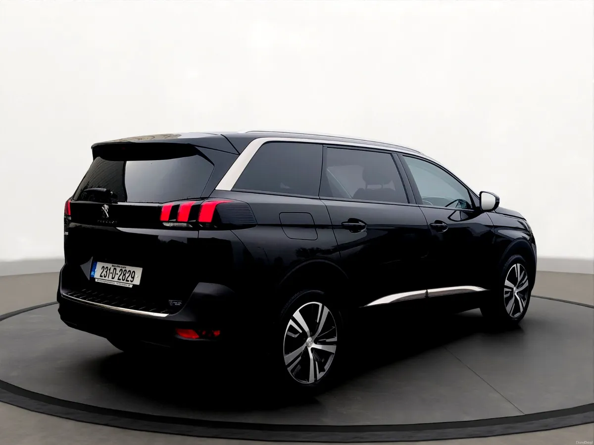 Peugeot 5008 HDI Allure manual - Image 6