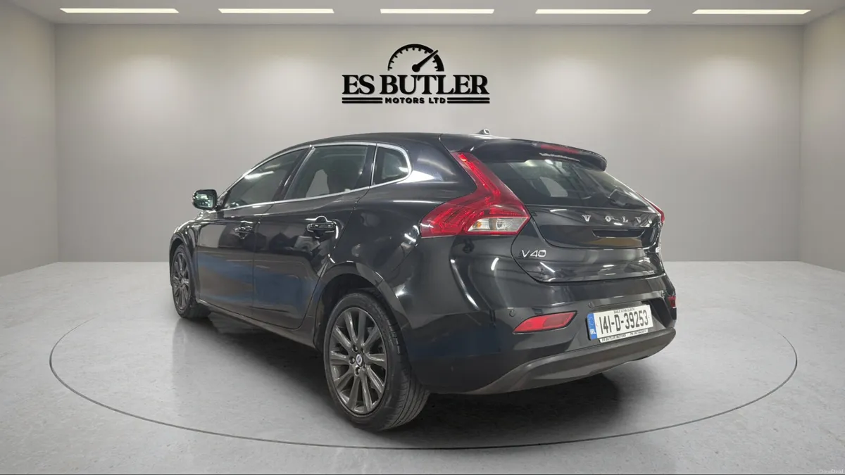 2014 Volvo V40 1.6L DIESEL SE LUX 1YEAR WARRANTY - Image 3