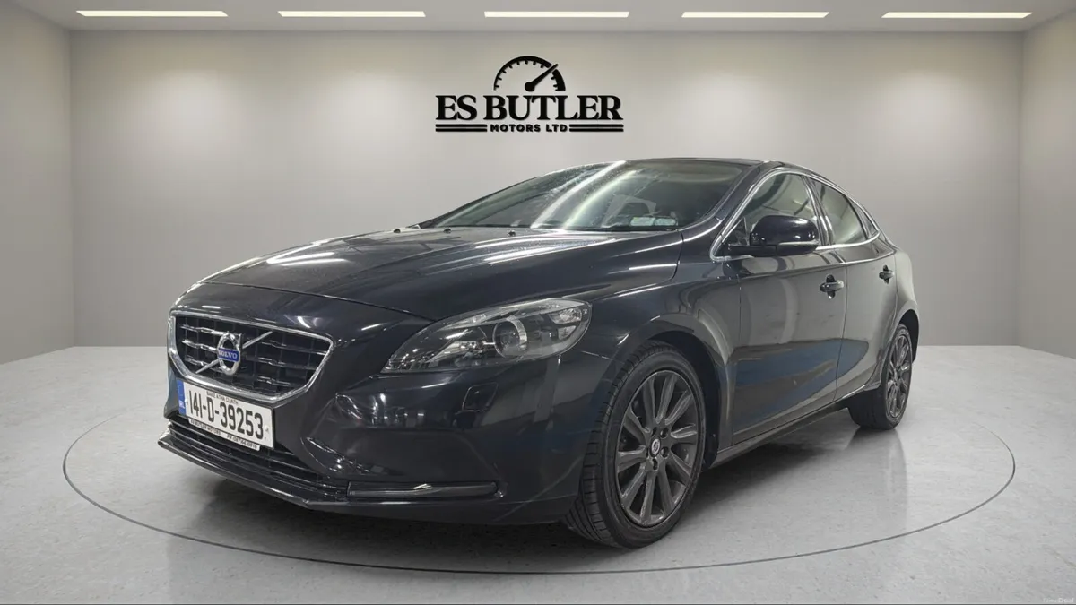 2014 Volvo V40 1.6L DIESEL SE LUX 1YEAR WARRANTY - Image 1