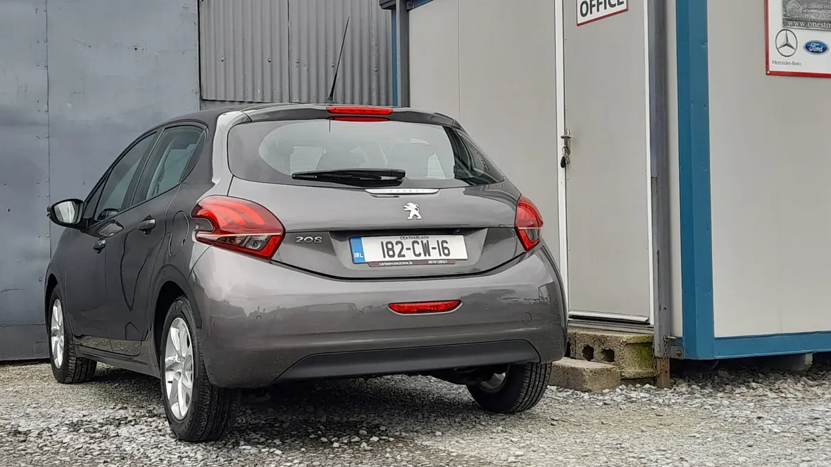 182 Peugeot 208 1.2 PureTech 68bhp Active 5 dr - Image 4