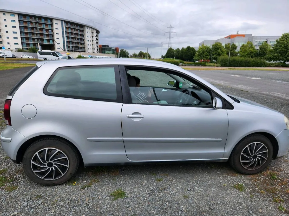 Volkswagen polo 1.2 petrol manual - Image 2