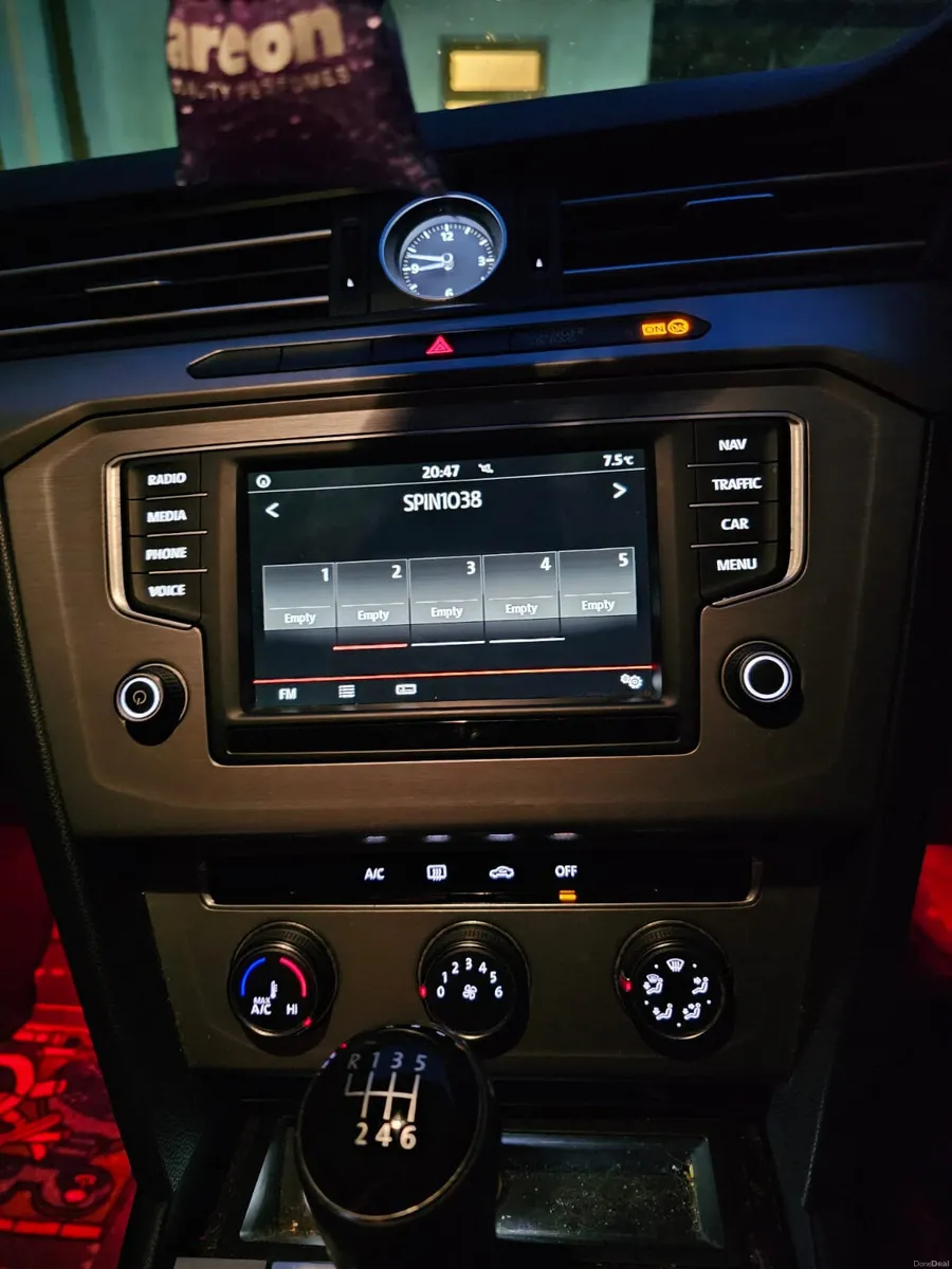 Volkswagen Passat 2016 diesel nct&tax €11900 - Image 4