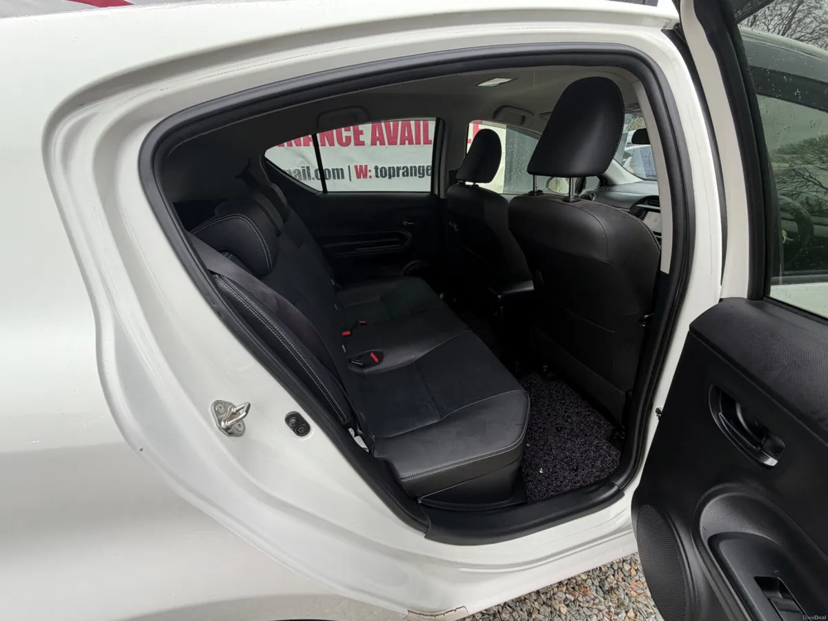Toyota aqua 2016 - Image 6