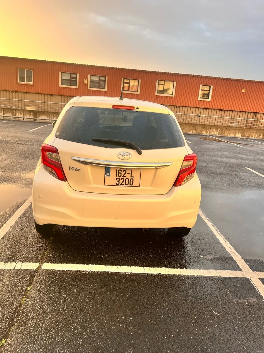 2016 Automatic Toyota Vitz / Yaris - 39,000 KM - Image 4