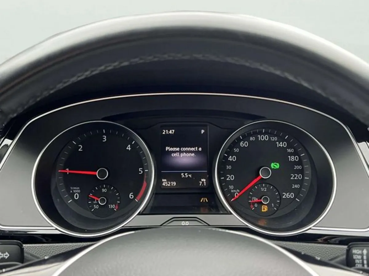 Volkswagen Passat TDI ELEGANCE LINE, Automatic, Lo - Image 4