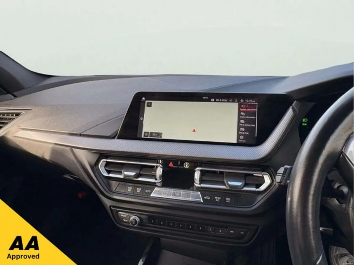 BMW 1-Series 118D M Sport Automatic, Reversing cam - Image 2