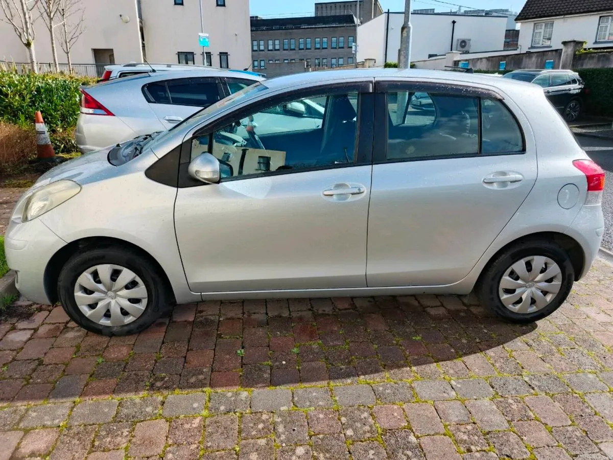 Toyota Yaris 2010 - Image 3
