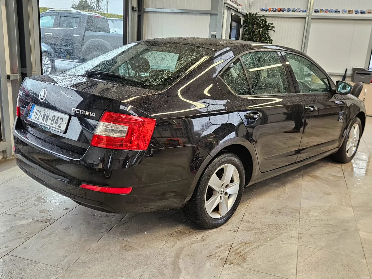 15 SKODA OCTAVIA 1.2 PETROL - Image 3