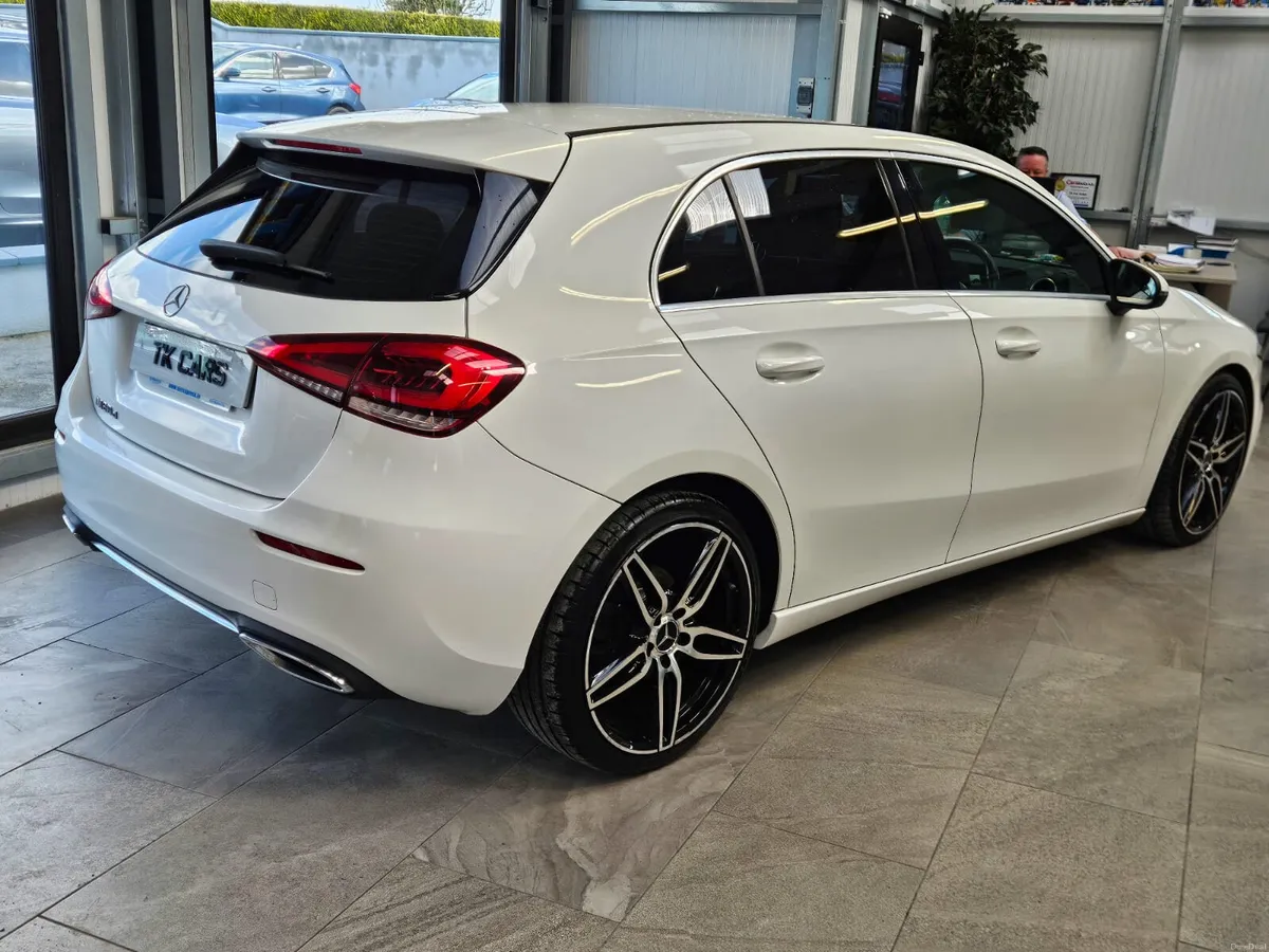 19 MERCEDES BENZ A-CLASS 180 STYLE PREMIUM - Image 2