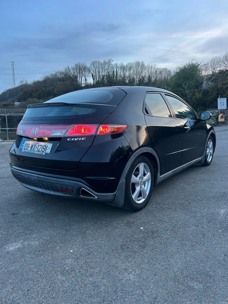 Honda civic - Image 3