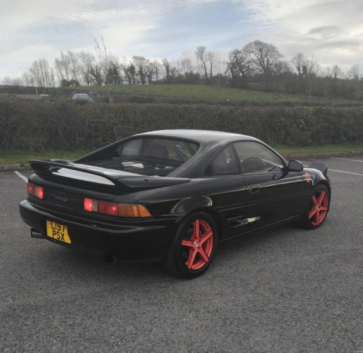 MR2 - Image 2